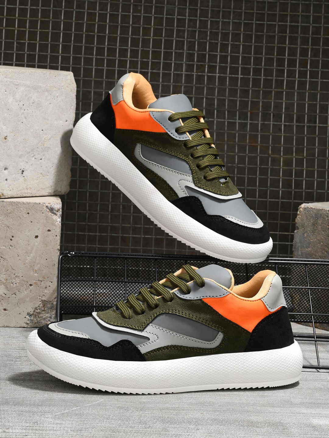 

The Roadster Lifestyle Co. Lightweight Casual Sneakers, Olive