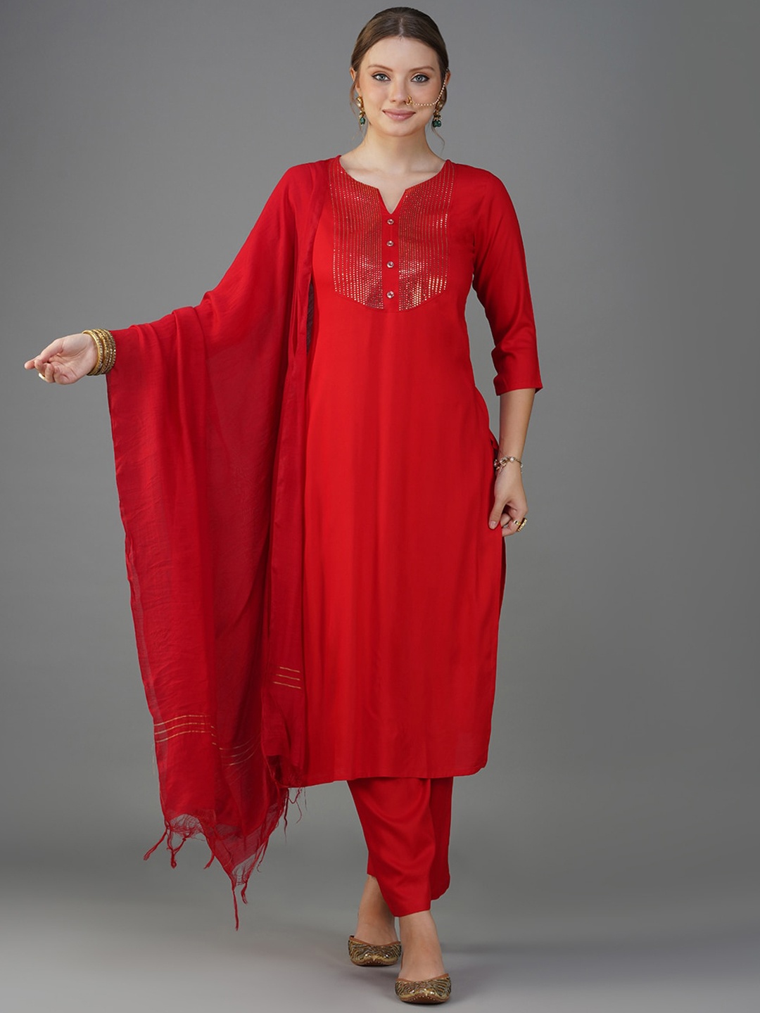 

METRO-FASHION Regular Beads and Stones Straight Kurta & Trousers With Dupatta, Red