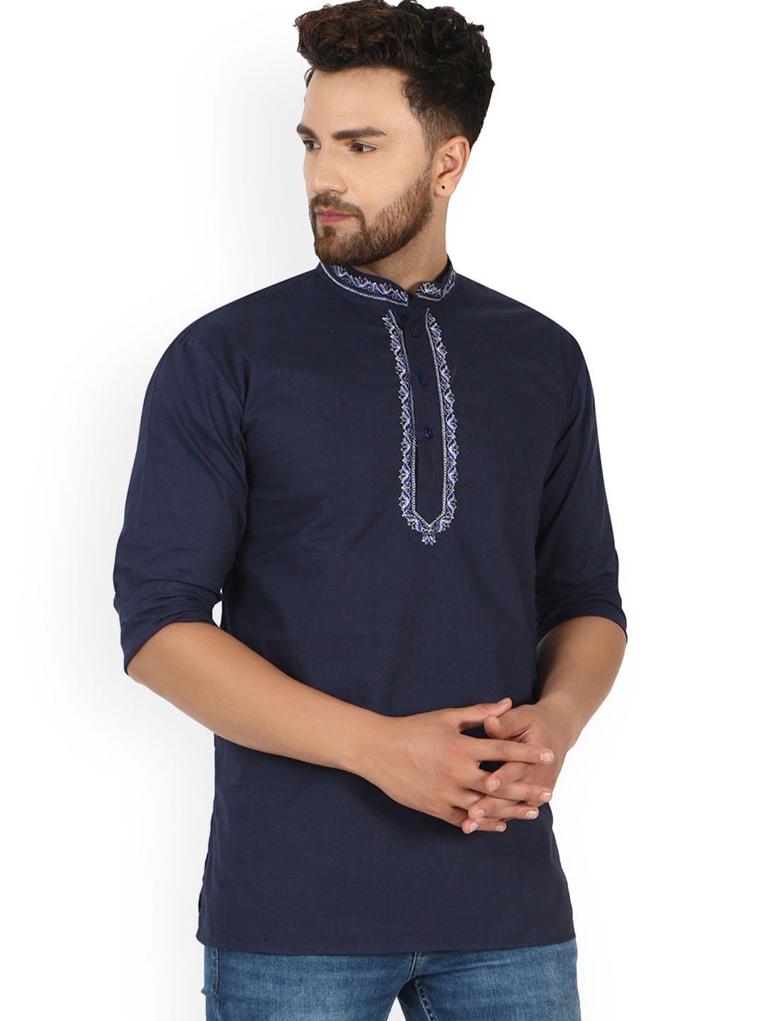 

Enciger Men Blue Thread Work Handloom Kurta