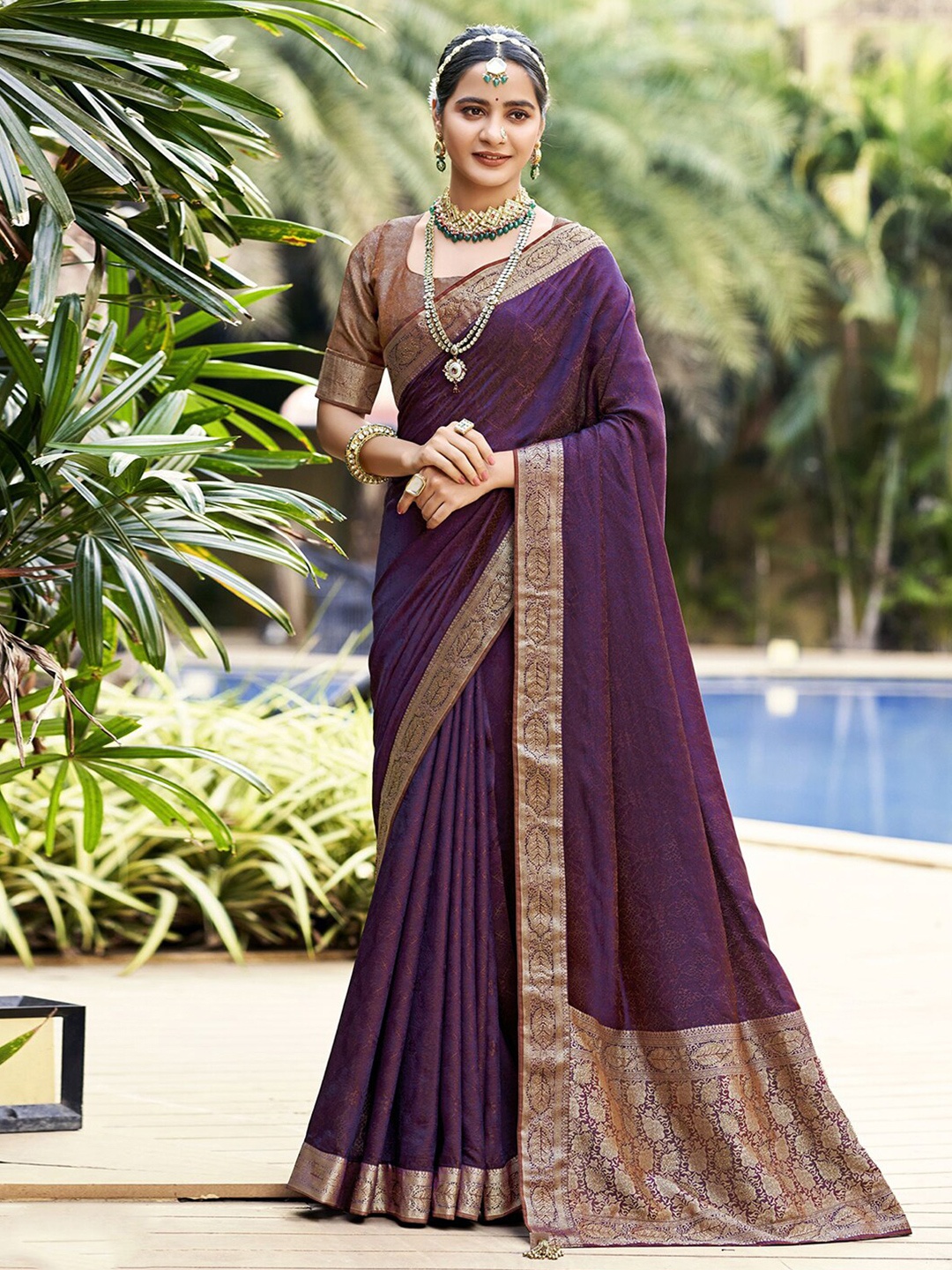 

Mitera Purple & Gold-Toned Ethnic Motifs Woven Design Zari Jacquard Saree