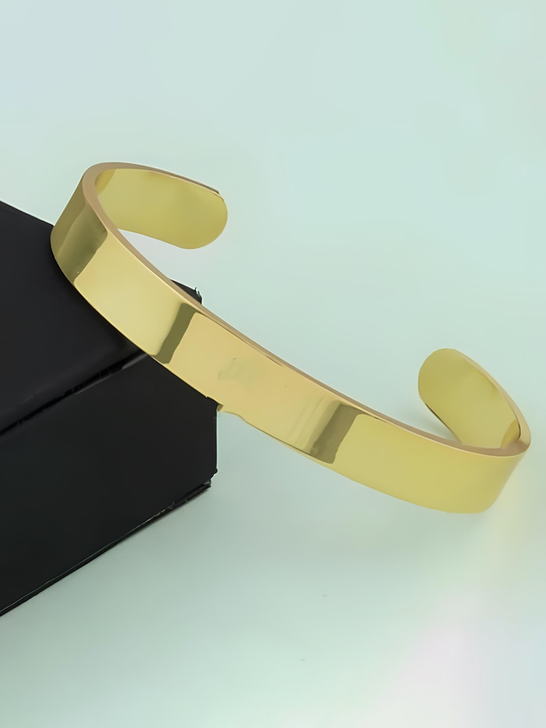 

KARISHMA KREATIONS Unisex Gold-Plated Cuff Bracelet