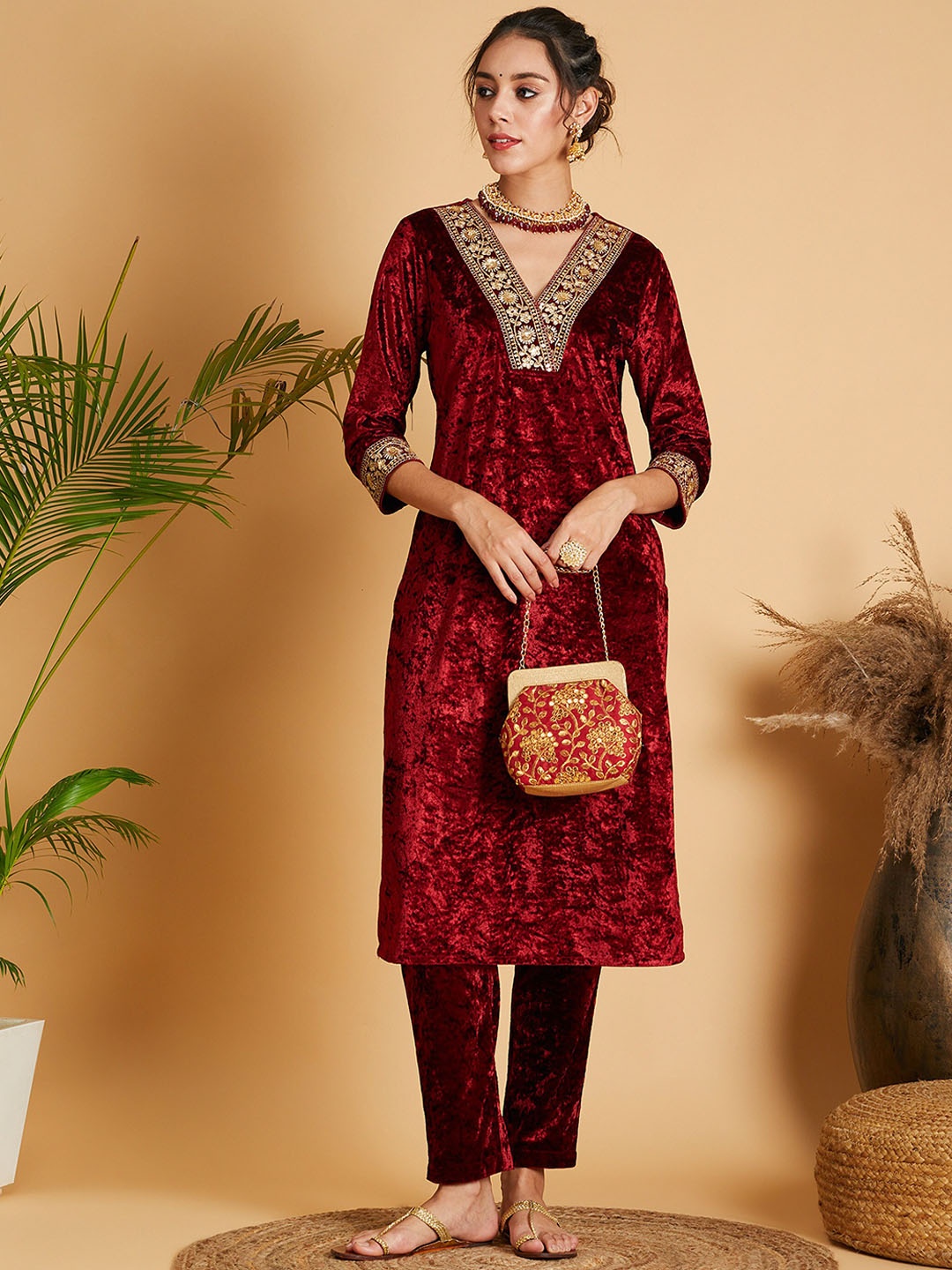 

Shae by SASSAFRAS Maroon Floral Yoke Design Sequinned Velvet Straight Kurta