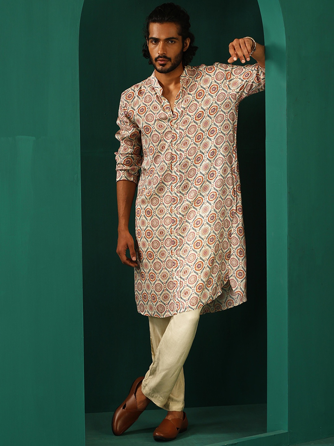 

trueBrowns Ethnic Motifs Printed Cotton Silk A-Line Kurta, Off white