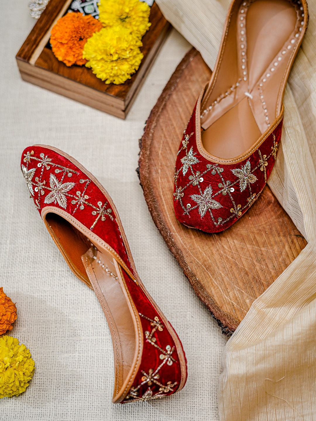 

NR By Nidhi Rathi Intricate Embroidered Ethnic Mojaris, Maroon