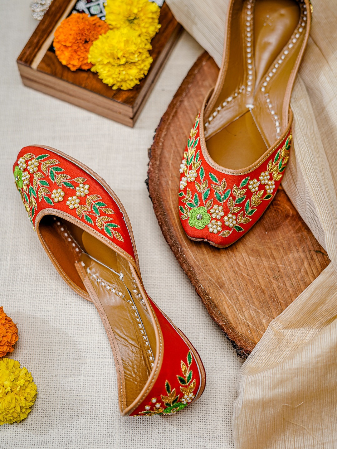 

NR By Nidhi Rathi Embroidered Ethnic Mojaris, Red