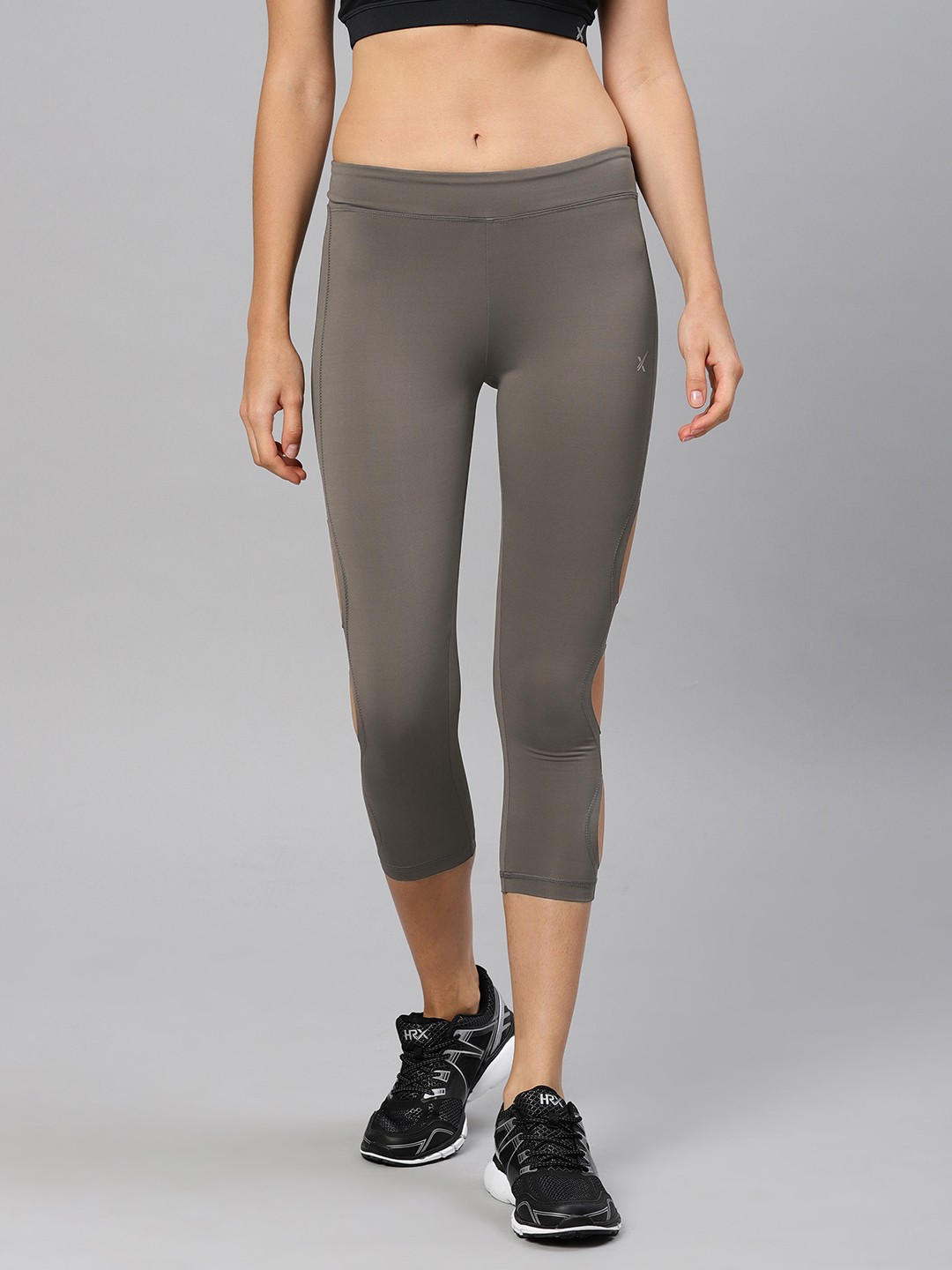 

HRX by Hrithik Roshan Women Grey Solid Three-Fourth Length Tights