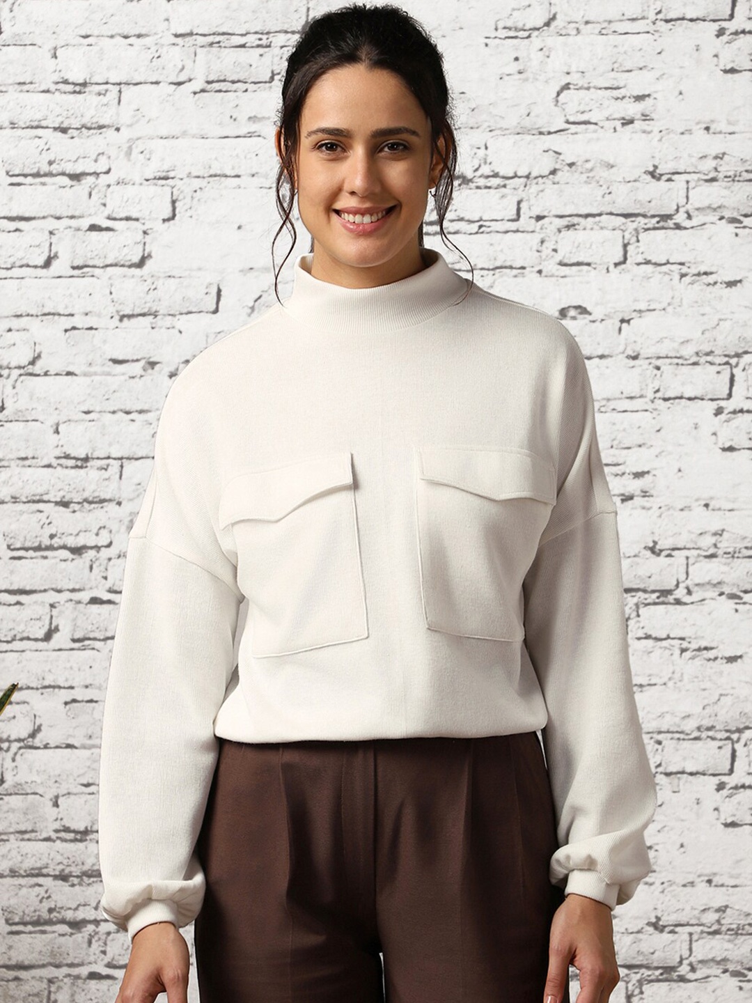 

NOBERO Oversized Flap Pocket Self Design Quilted Pullover, White