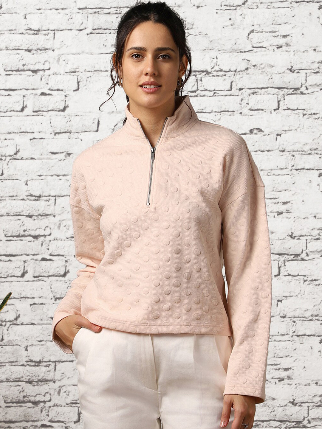 

NOBERO Bubble Knit Self Design Quilted Pullover, Pink