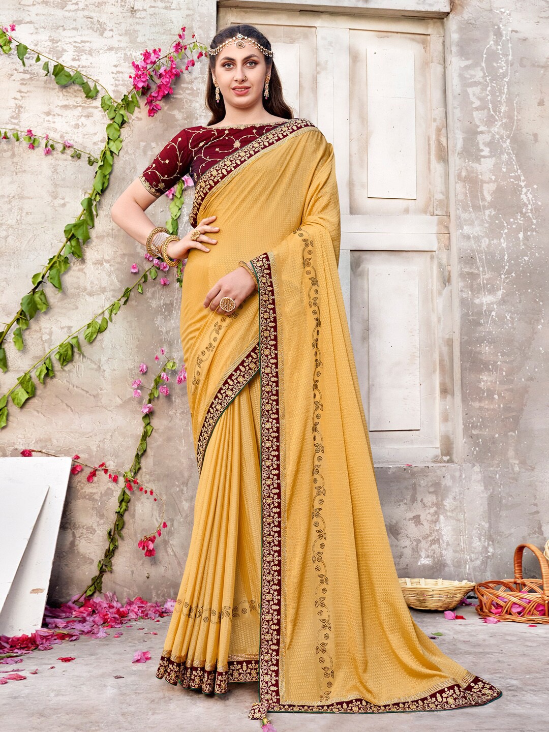 

Saree mall Abstract Printed Pure Chiffon Sarees, Cream