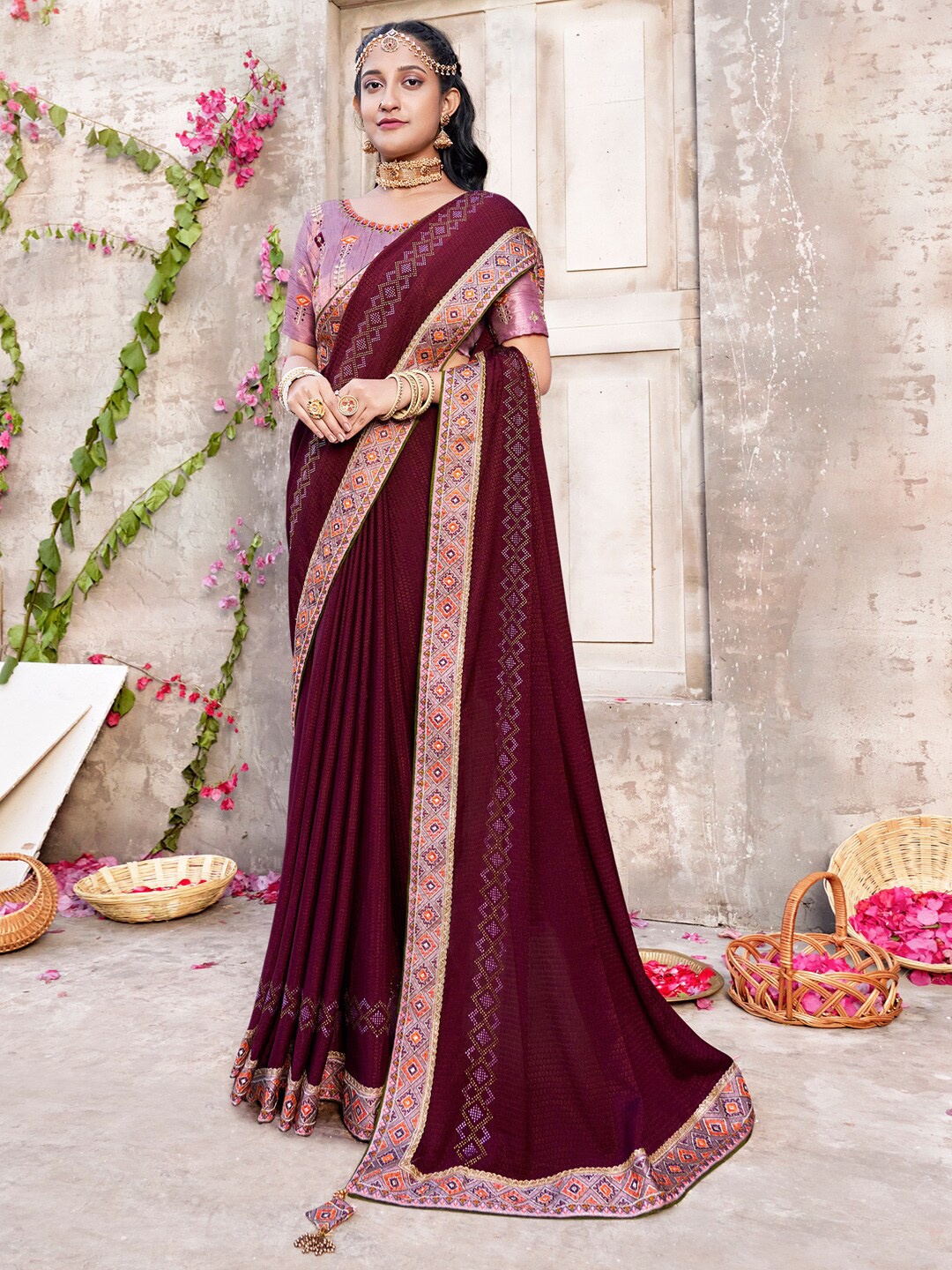 

Saree mall Abstract Printed Poly Chiffon Sarees, Maroon