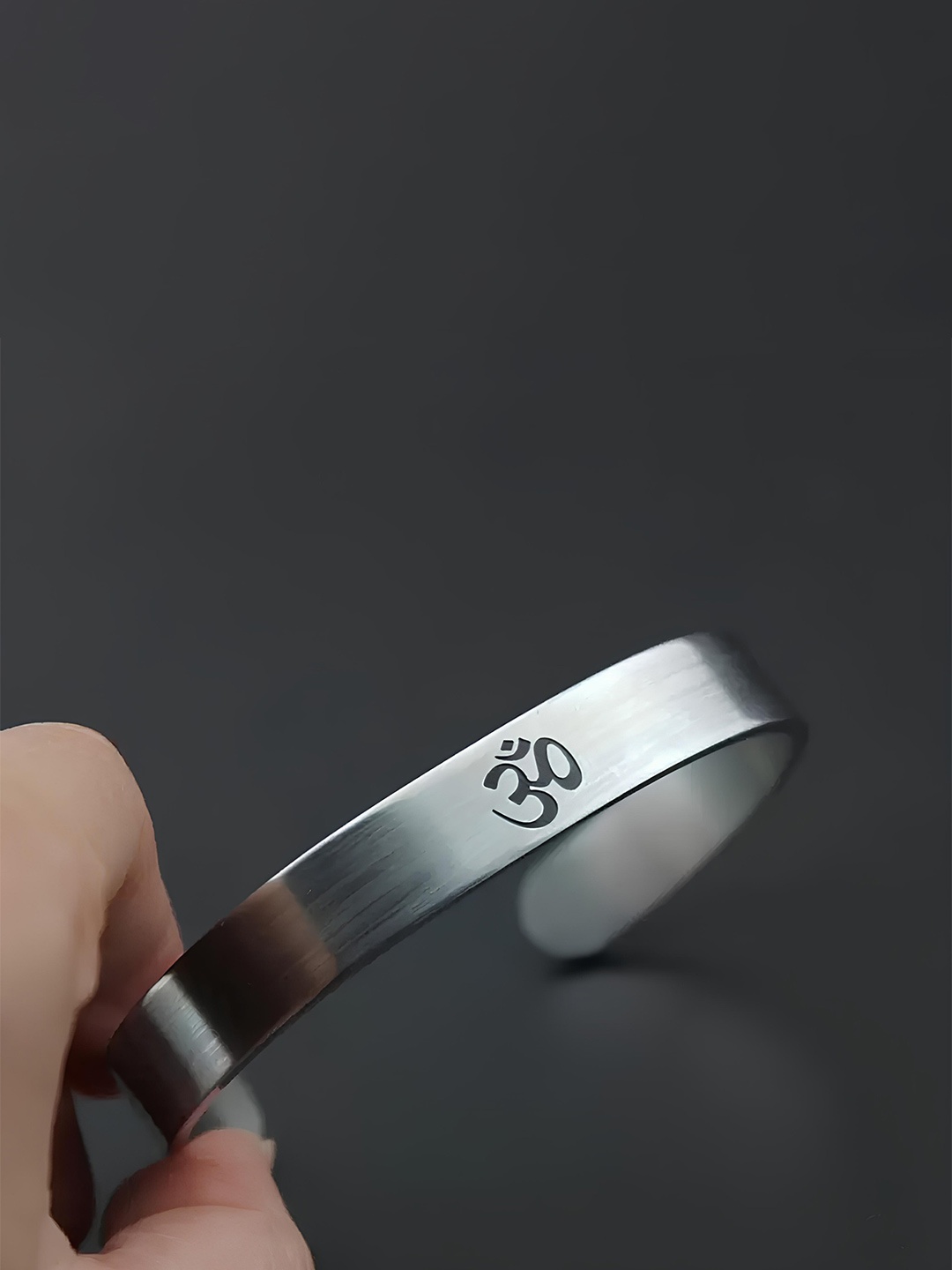 

KARISHMA KREATIONS Unisex Silver-Plated Cuff Bracelet