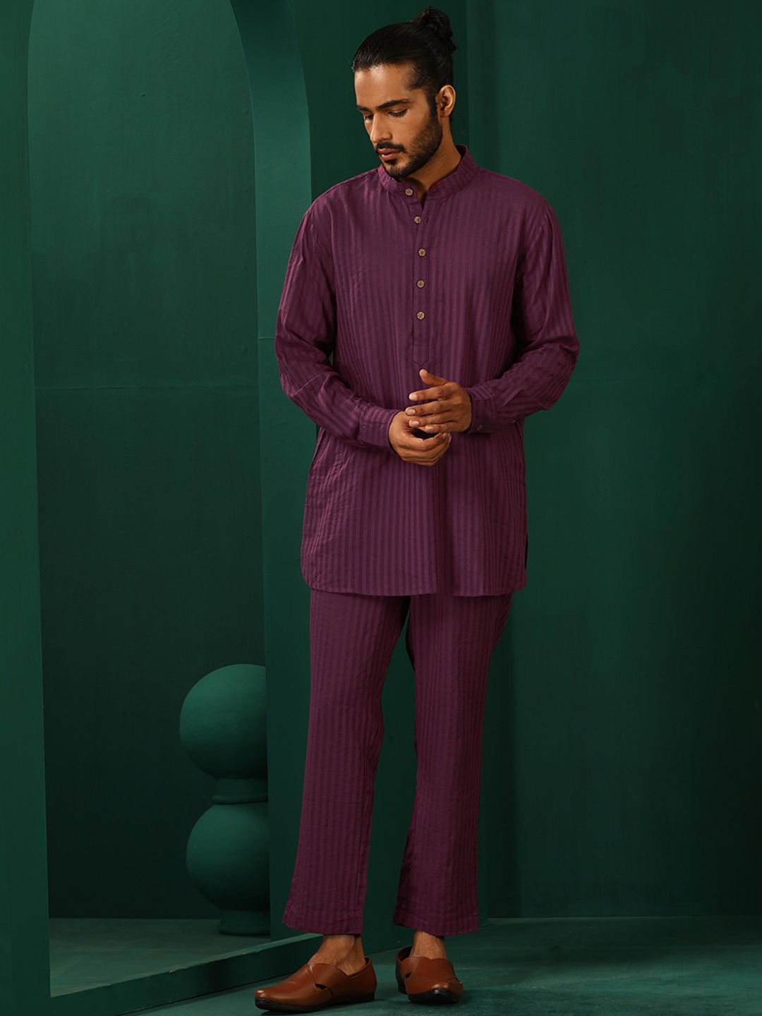 

trueBrowns Striped Regular Pure Cotton Kurta With Trousers, Purple