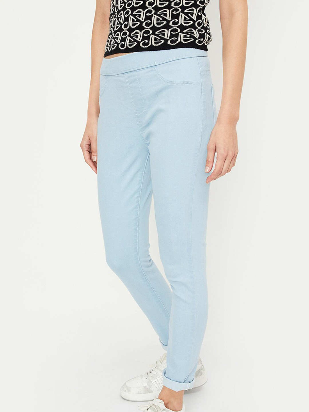 

max Women Mid-Rise Clean Look Jeans, Blue