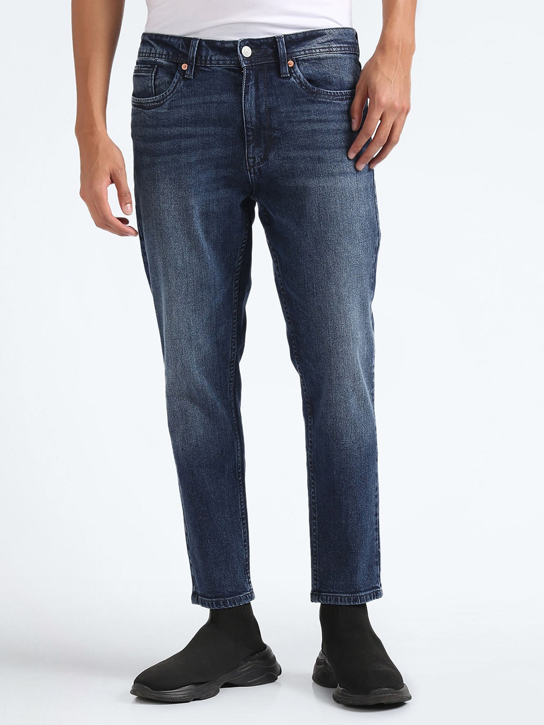 

Flying Machine Men Tapered Fit High-Rise Whiskers & Chevrons Stretchable Jeans, Blue