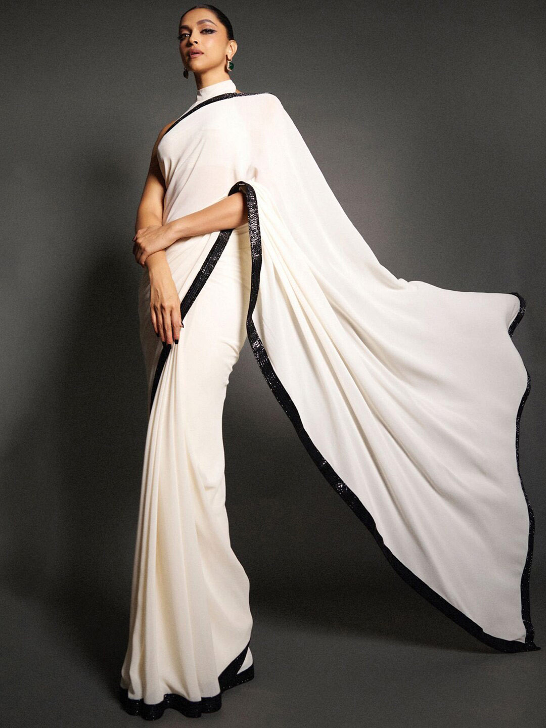 

KALINI Sequinned Pure Georgette Saree, Off white
