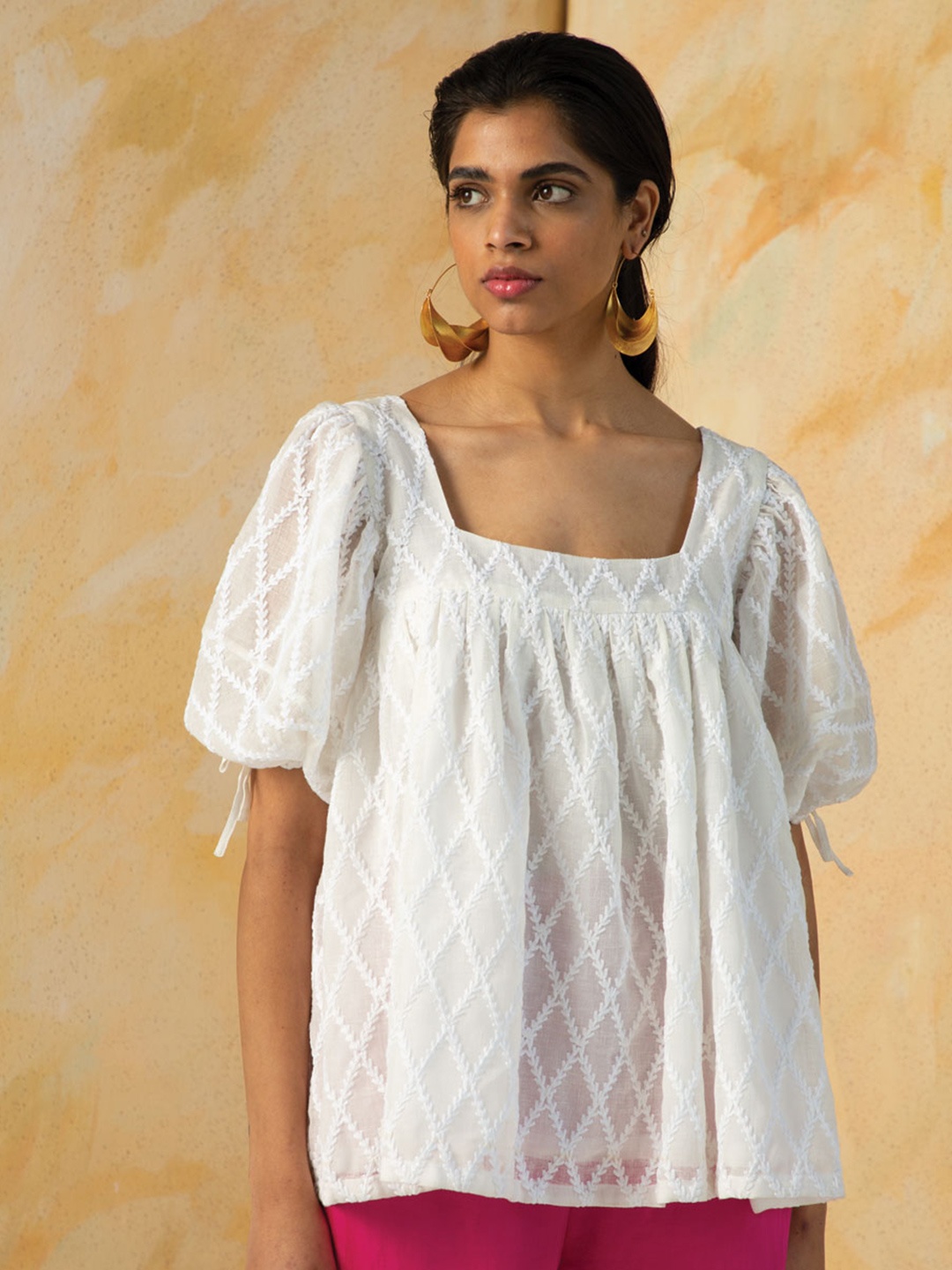

Kanelle Flora Emboidered Puff Sleeve Linen Top, White