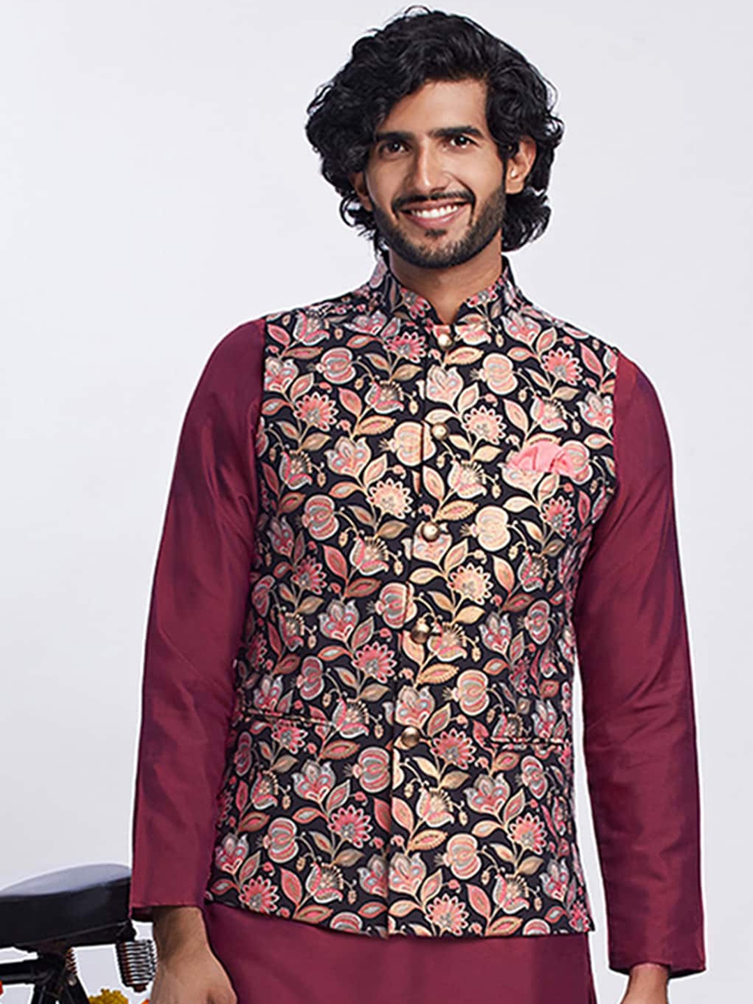 

KISAH Men Printed Pure Cotton Nehru Jacket, Black