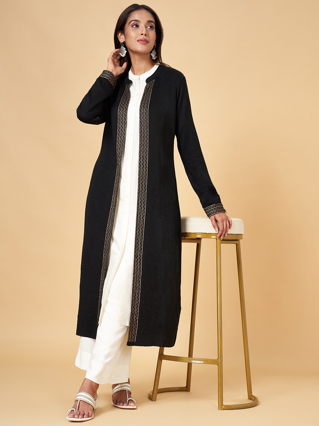 

YU by Pantaloons Geometric embroidered Longline Shrug, Black