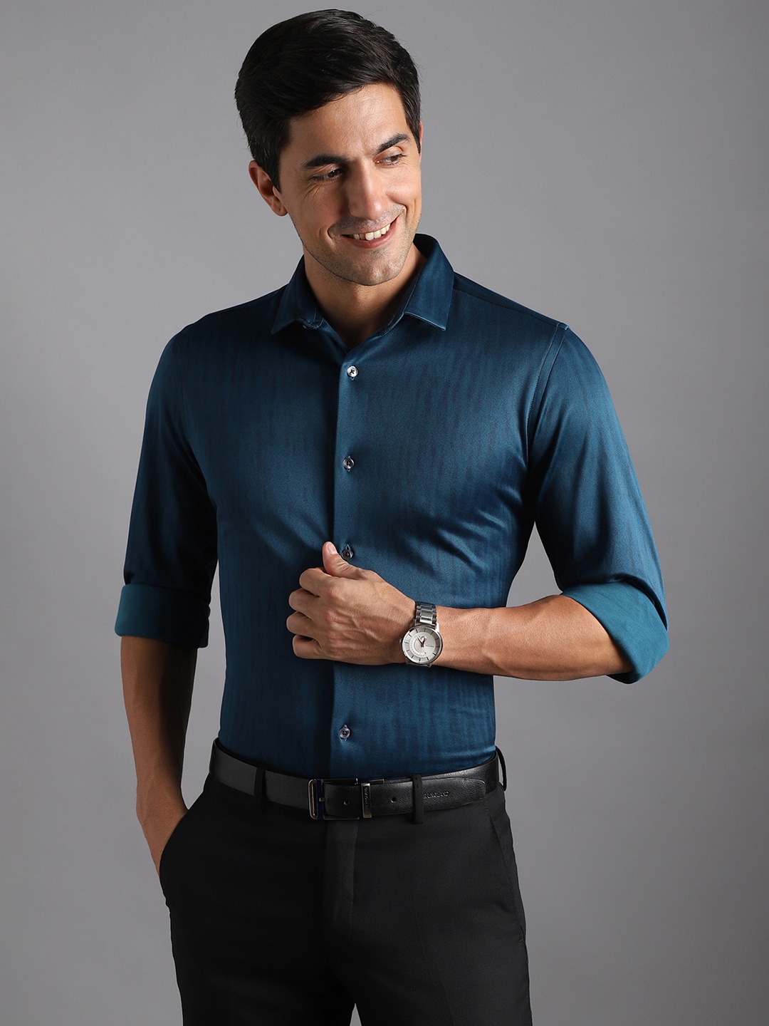 

Bergamo Men Blue Slim Fit Textured Knitted Formal Shirt