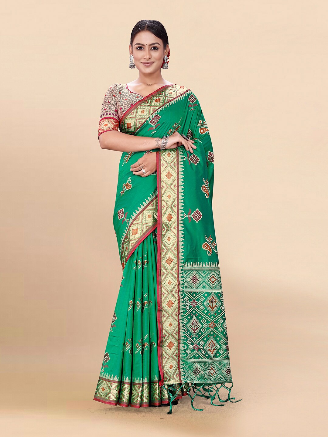 

Pisara Ethnic Motifs Woven Design Zari Silk Cotton Patola Saree, Sea green