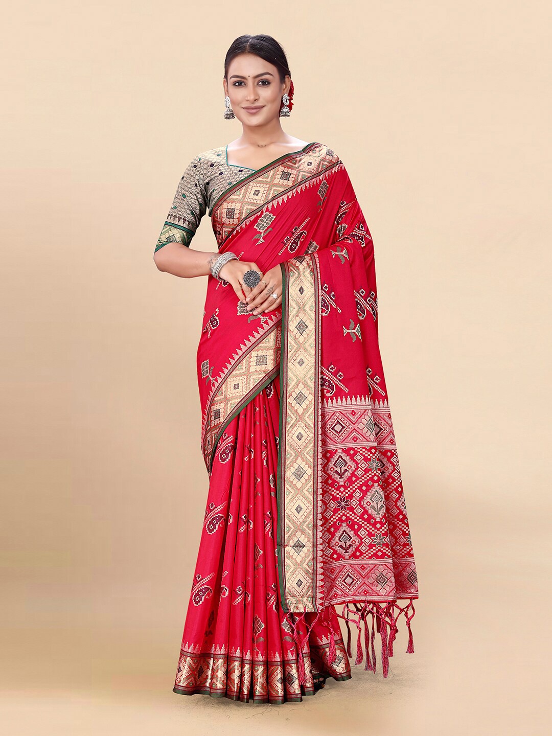 

Pisara Ethnic Motifs Woven Design Zari Silk Cotton Patola Saree, Red