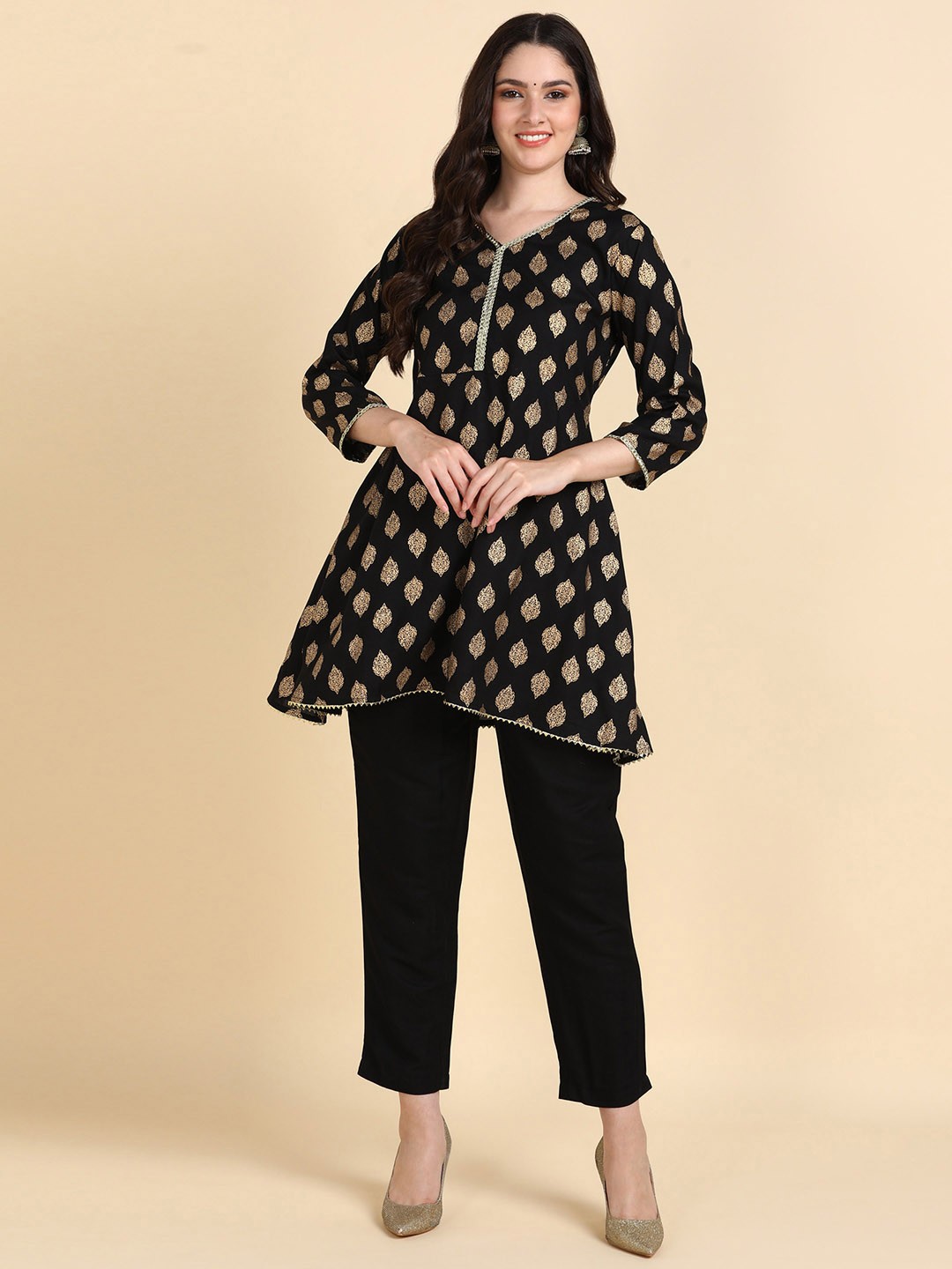 

HERE&NOW Ethnic Motifs Printed Regular Kurti With Trousers, Black