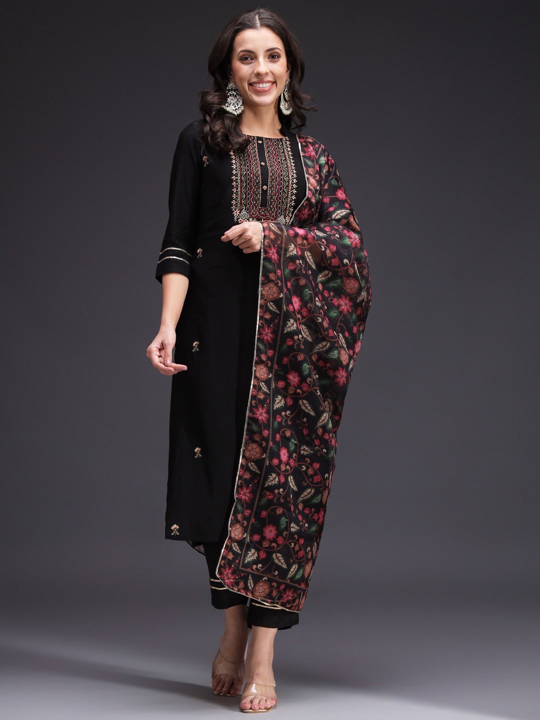 

HEEPOSH Floral Embroidered Regular Kurta With Trousers & Dupatta, Black