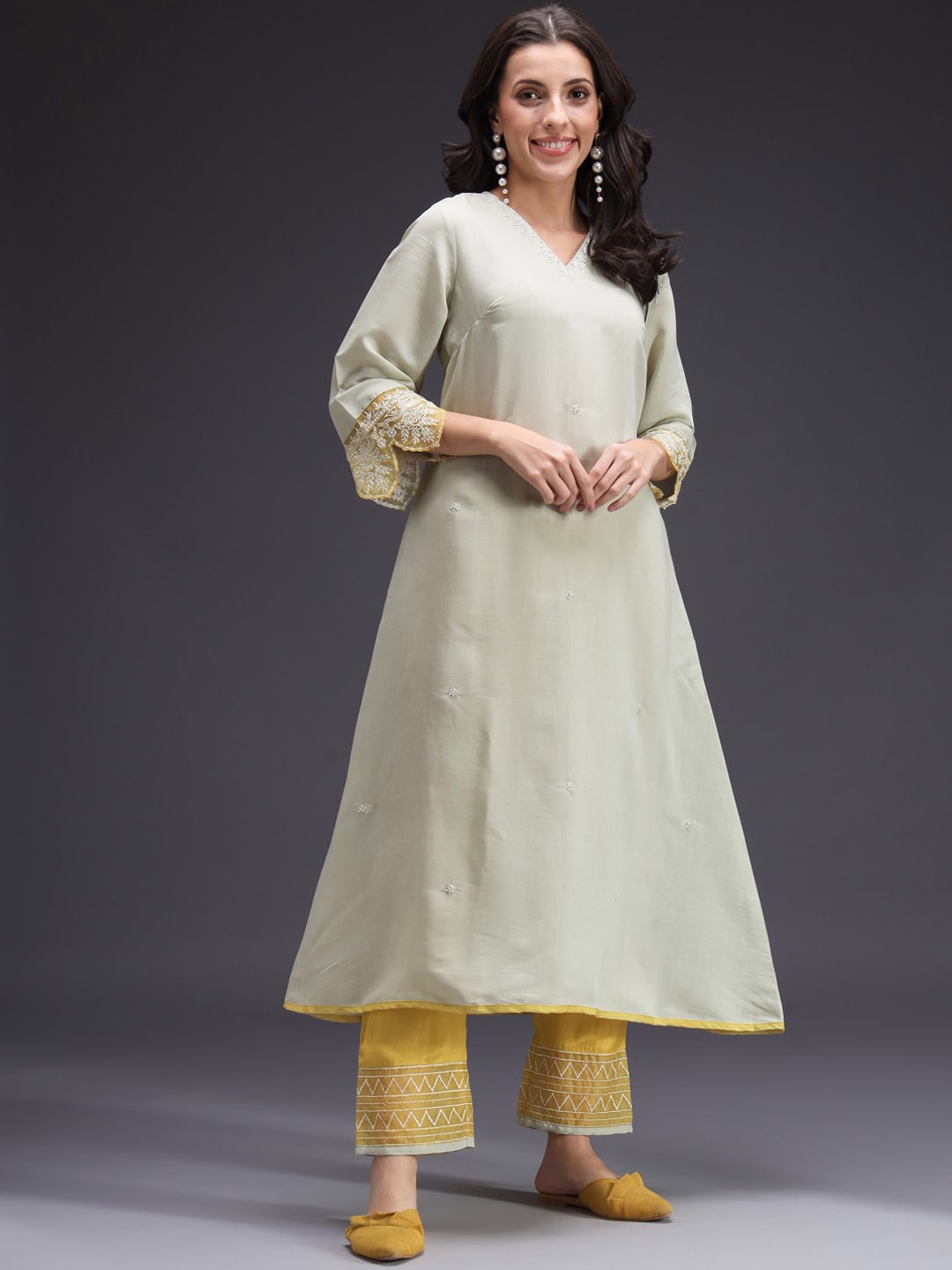 

HEEPOSH Floral Embroidered Detail A-Line Kurta & Trouser With Dupatta, Lime green