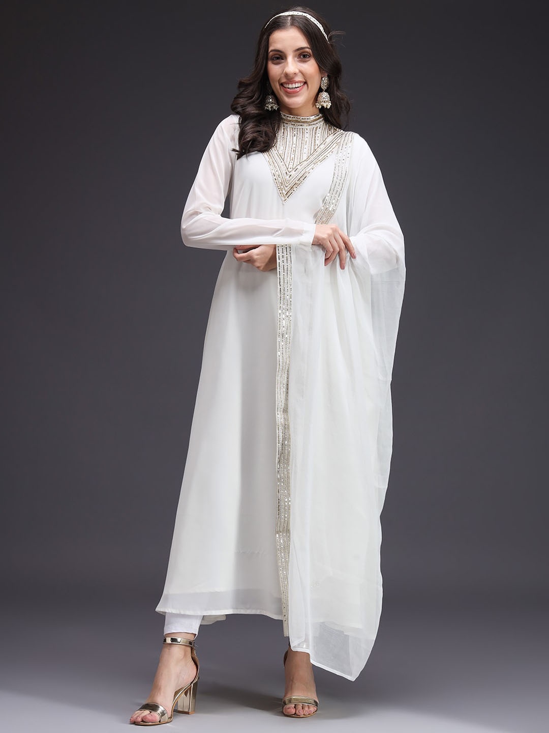 

HEEPOSH Women White Yoke Design Regular Gotta Patti Kurta with Trousers & With Dupatta