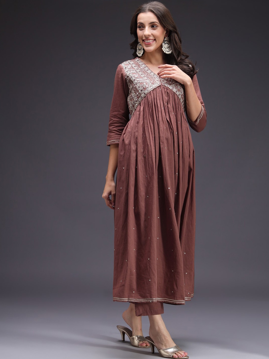 

HEEPOSH Ethnic Motifs Yoke Design Regular Mirror Work Kurta with Trousers & Dupatta, Brown