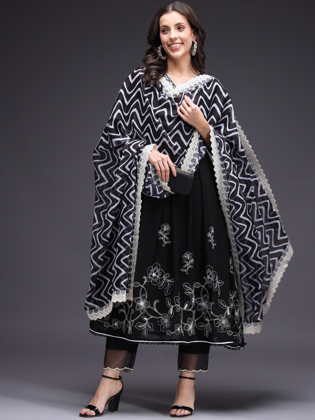 

HEEPOSH Floral Embroidered V-Neck Anarkali Kurta & Trousers With Dupatta, Black