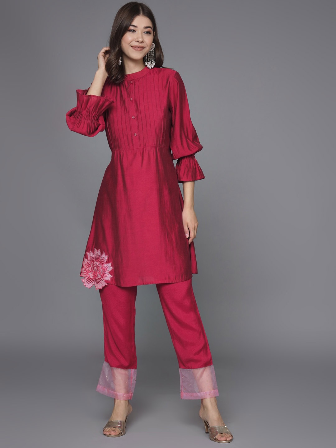 

HEEPOSH Regular Thread Work Kurti With Trousers, Maroon