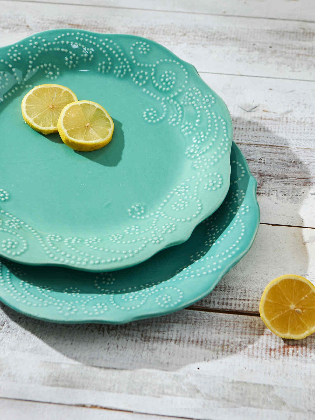 

Chumbak Green 2 Pieces Textured Ceramic Glossy Plates