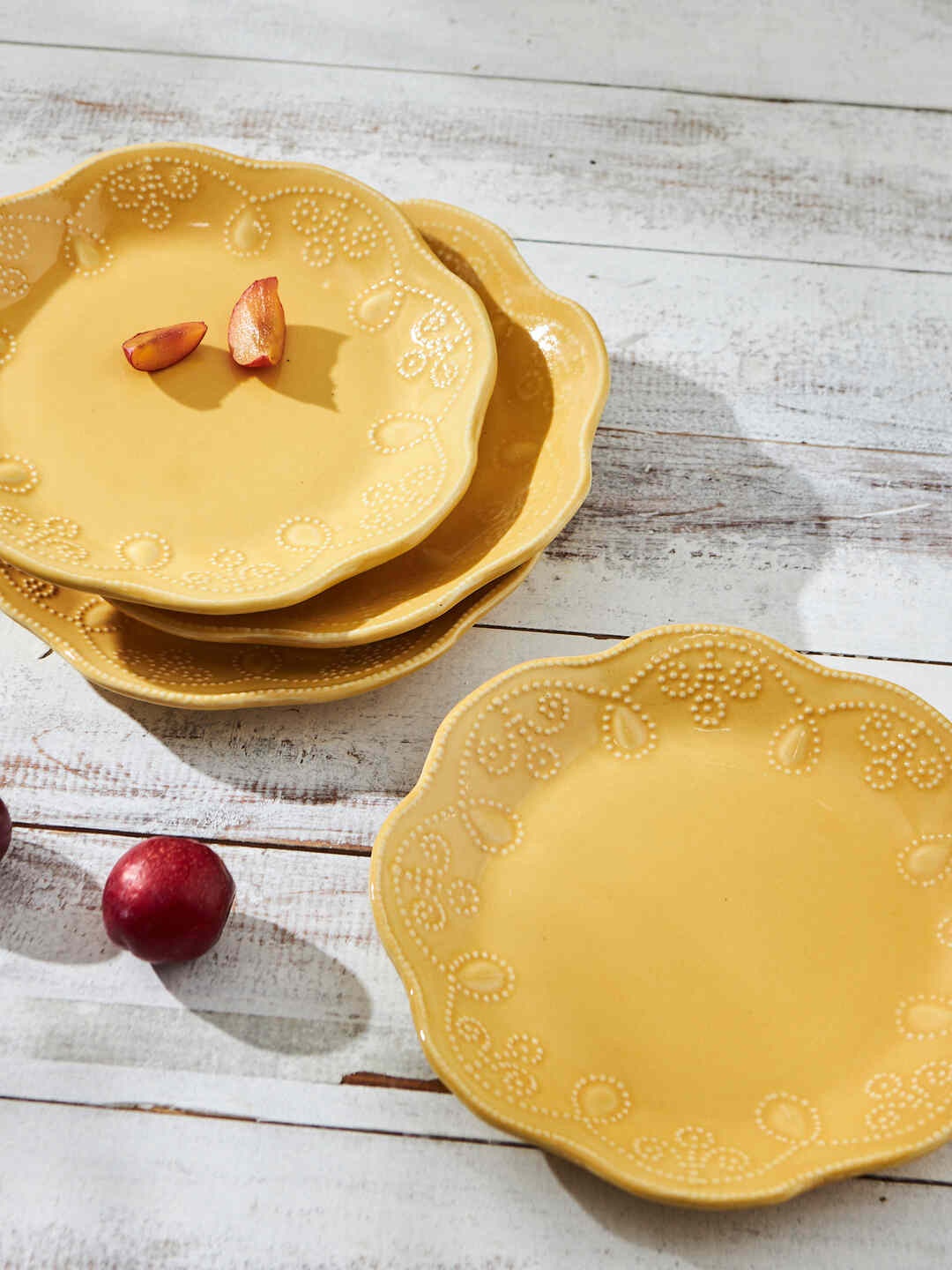 

Chumbak Yellow 4 Pieces Textured Ceramic Glossy Plates