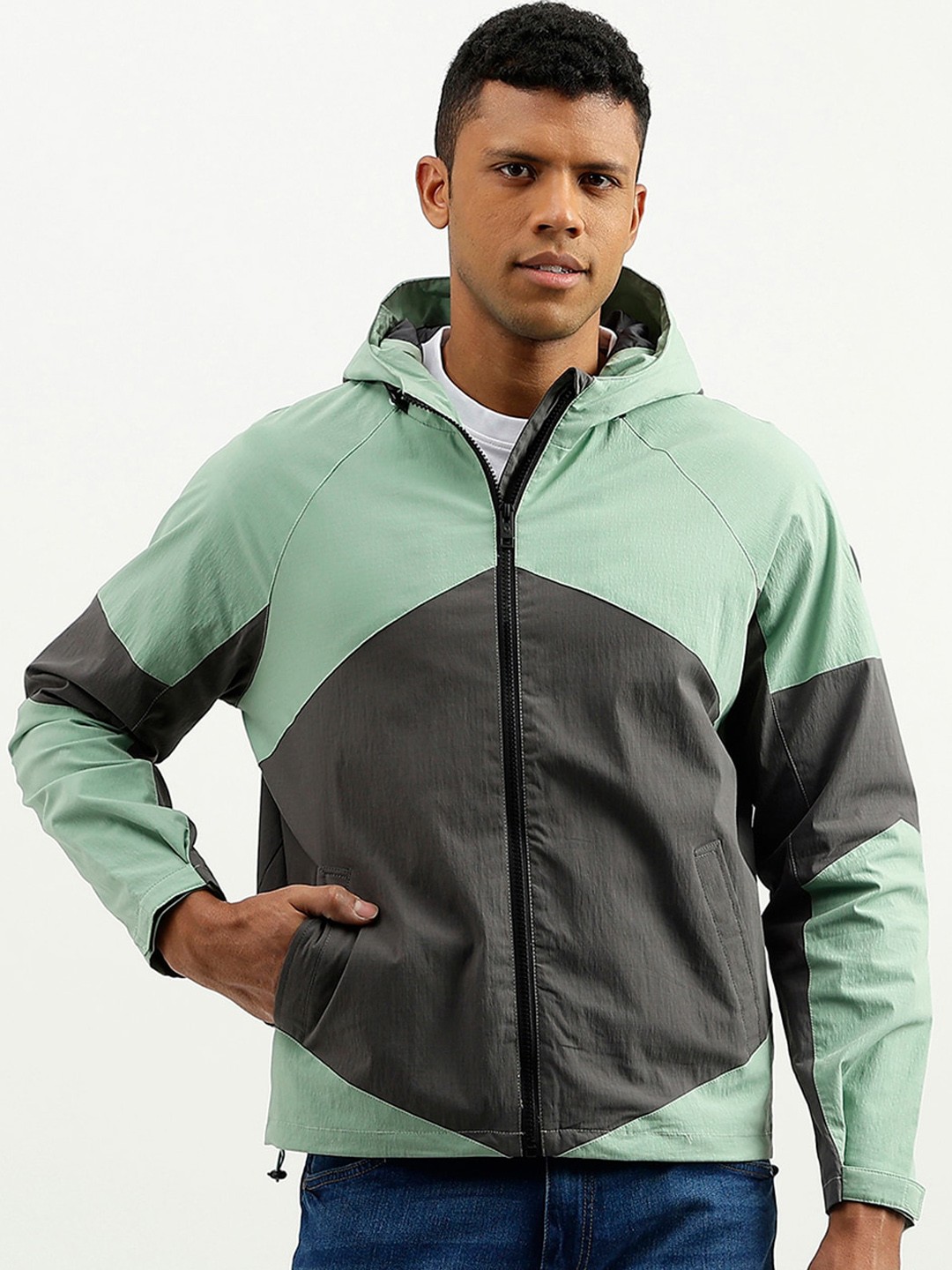 

United Colors of Benetton Colourblocked Hooded Sporty Jacket, Sea green