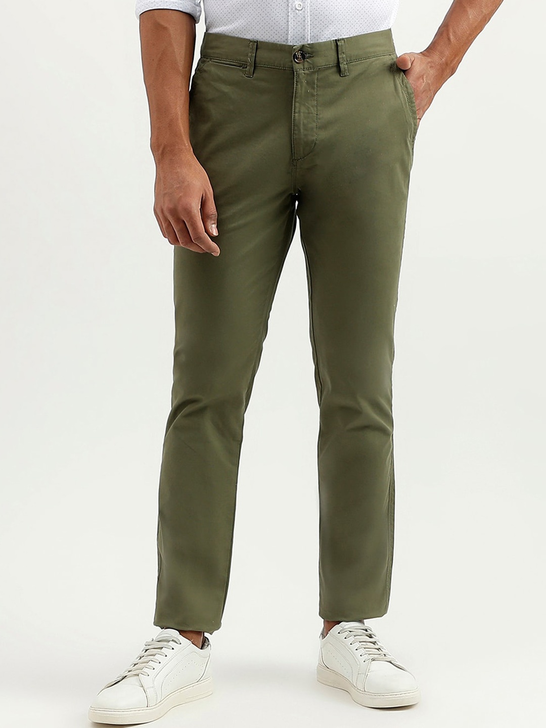 United Colors of Benetton Men Slim Fit Chinos, Olive