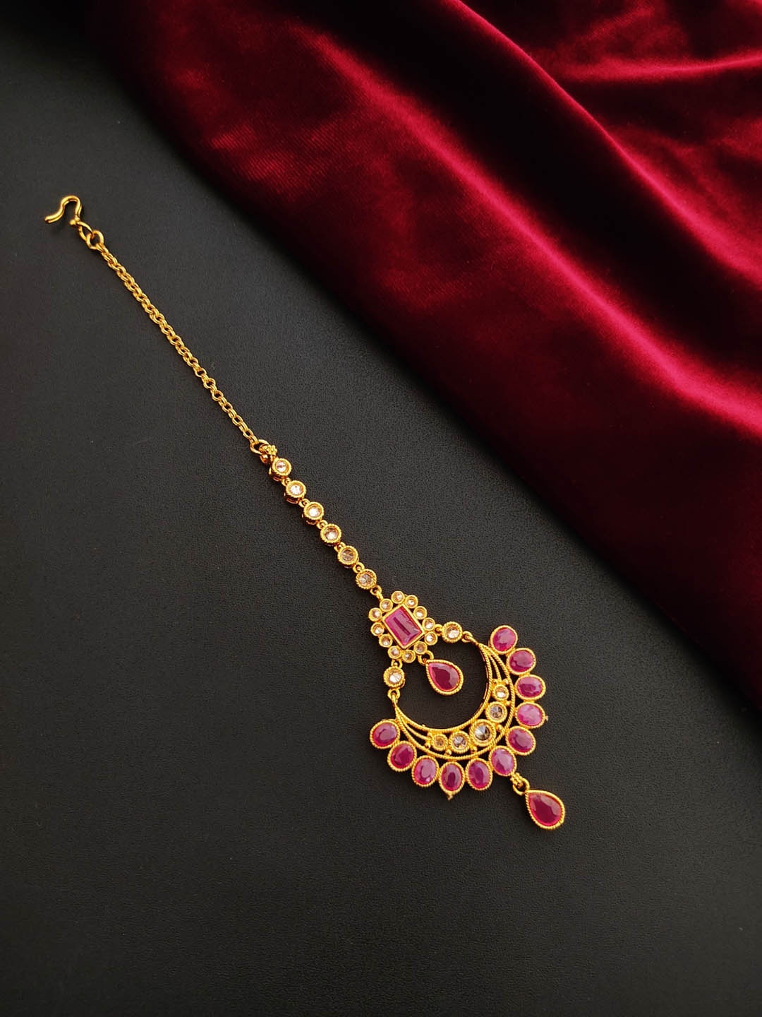 

Pihtara Jewels Gold-Plated Stone-Studded Maang Tikka