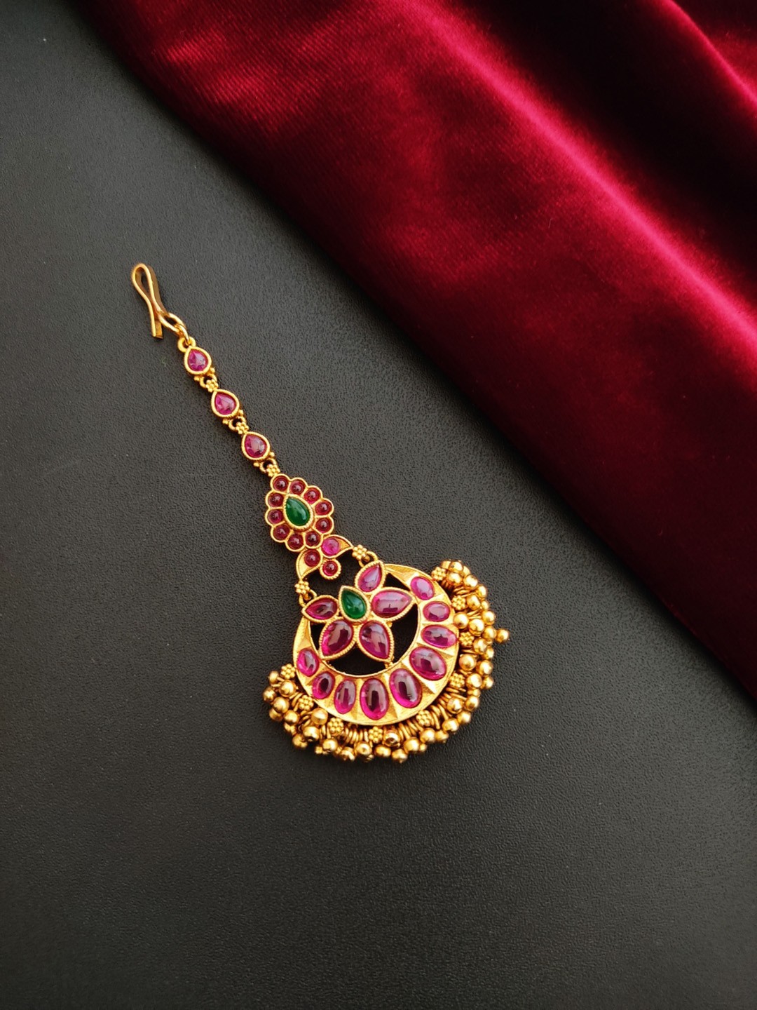 

Pihtara Jewels Gold-Plated Stones Studded & Beaded Maang Tikka