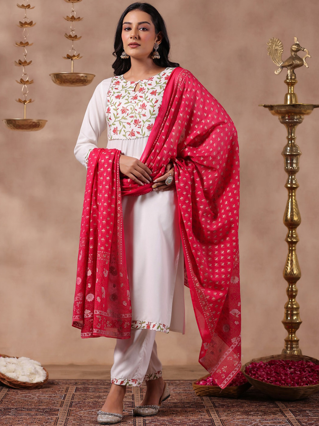 

Anubhutee Ethnic Motifs Printed Regular Gotta Patti Kurta With Trousers & Dupatta, Off white