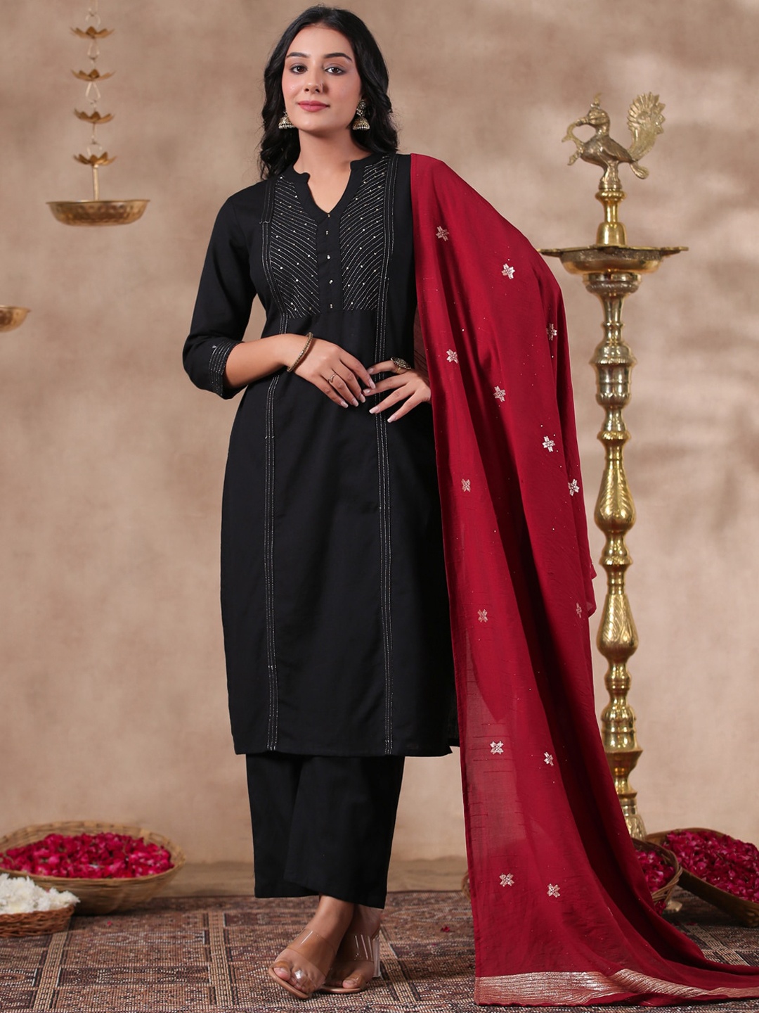 

Anubhutee Yoke Design Regular Thread Work Kurta with Trousers & Dupatta, Black