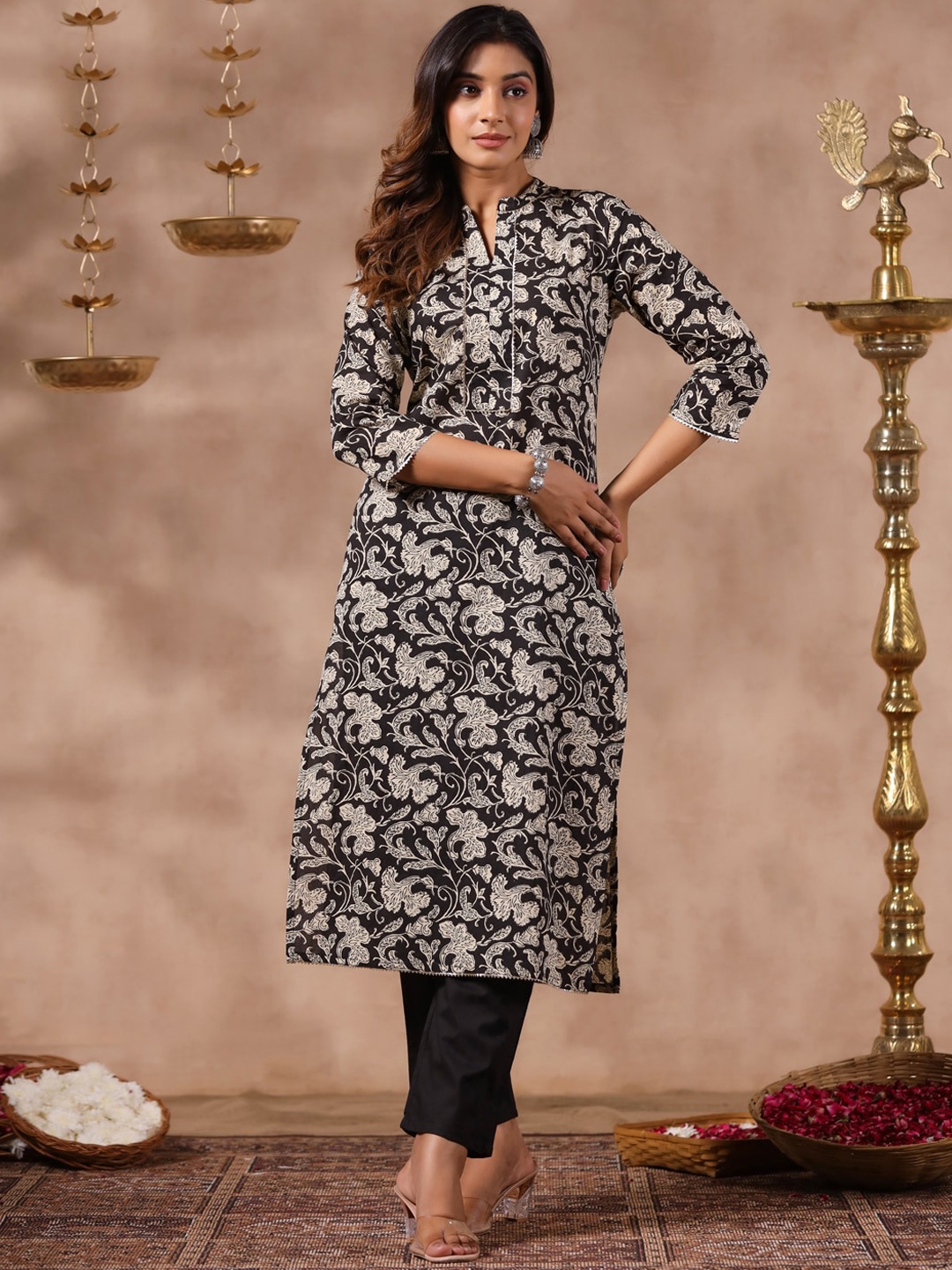 

Anubhutee Floral Printed Regular Gotta Patti Pure Cotton Kurta With Trousers, Black