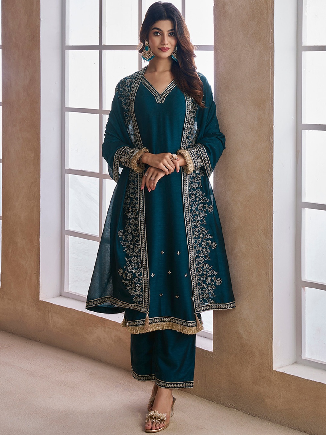 

Inddus Ethnic Motifs Embroidered Regular Kurta with Palazzos & Dupatta, Teal