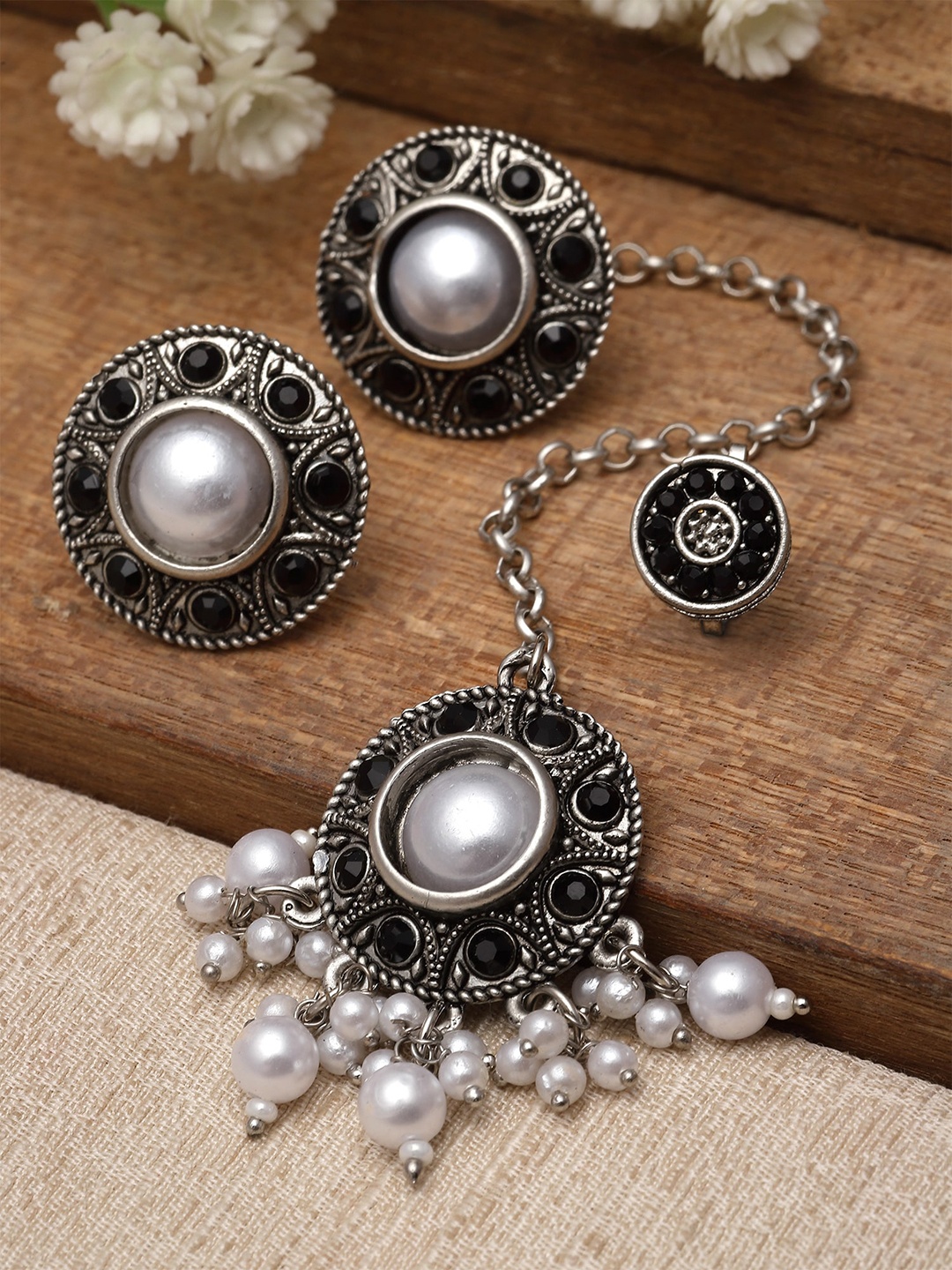 

KARATCART Silver-Plated Artificial Stones and Beads Jewellery Set, Black