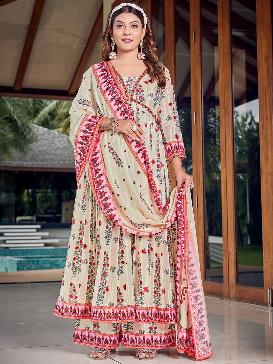 

CHANSI Floral Printed Empire Thread Work Kurta with Palazzos & Dupatta, Cream