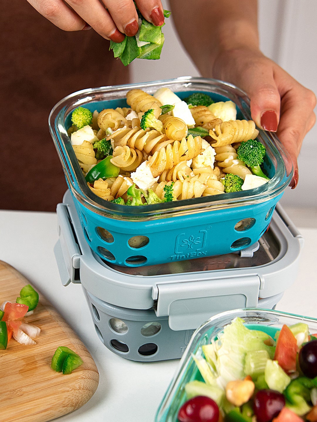 

TintBox Glass Lunch Box With Glass Lid and Silicone Sleeve 500 ml, Turquoise blue