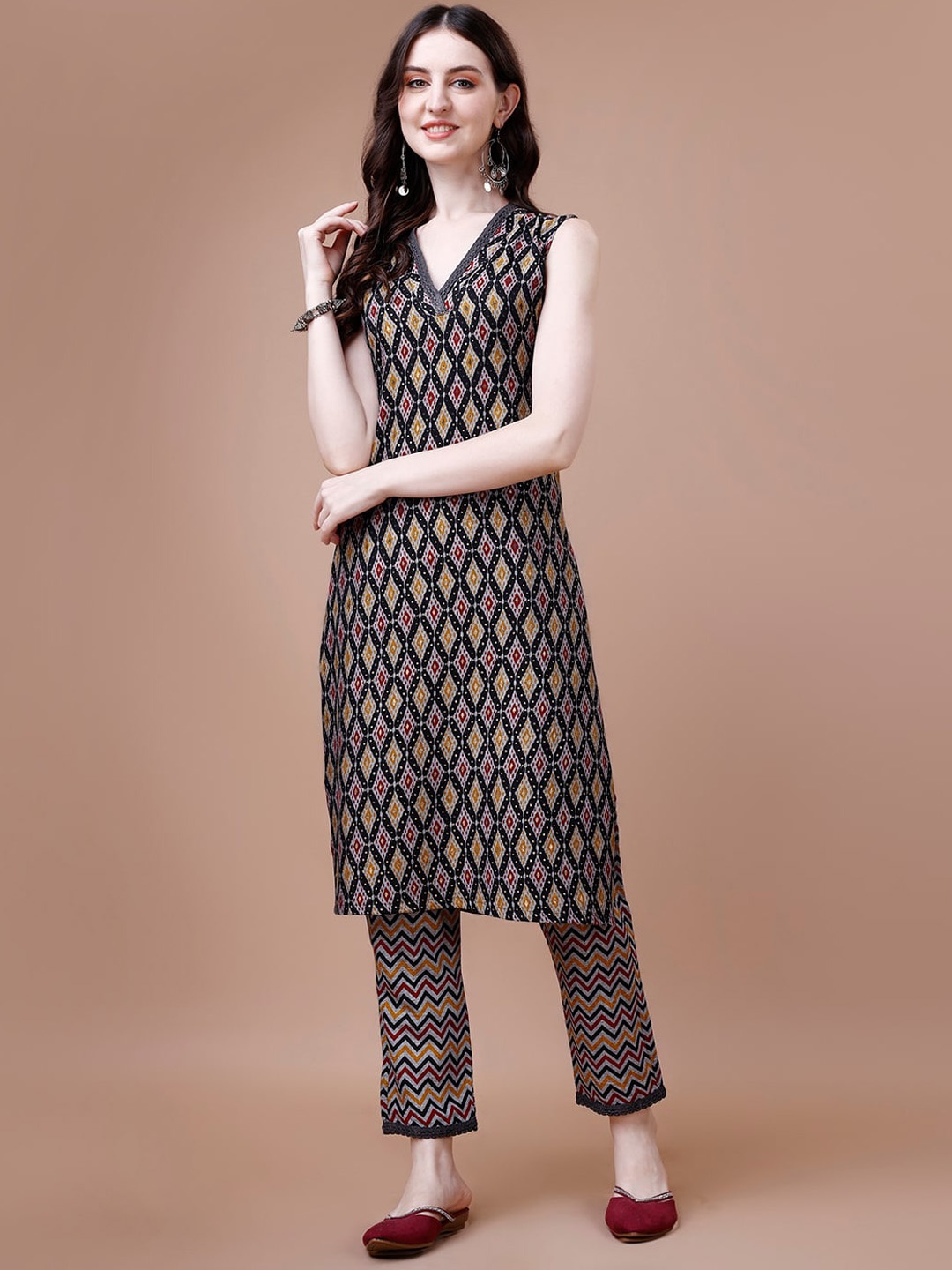 

KALINI Ethnic Motifs Printed Regular Kurta With Trousers, Black