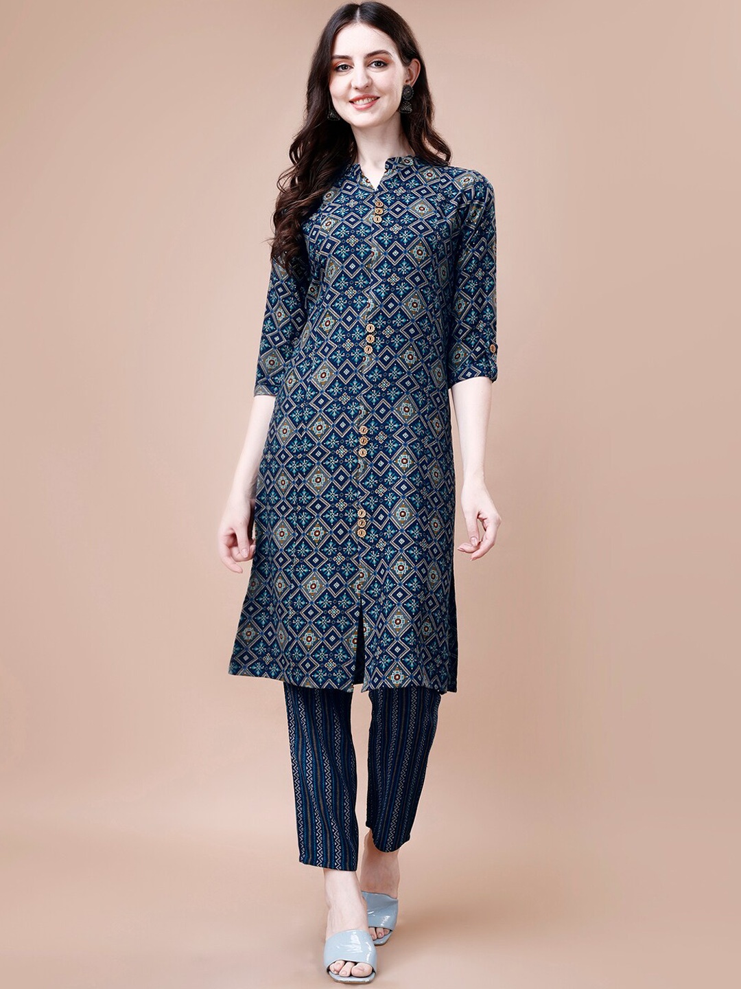 

KALINI Ethnic Motifs Printed Kurta With Trousers, Blue