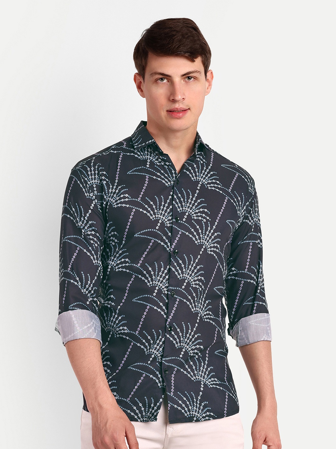 

COLORWINGS Slim Fit Floral Printed Casual Shirt, Black