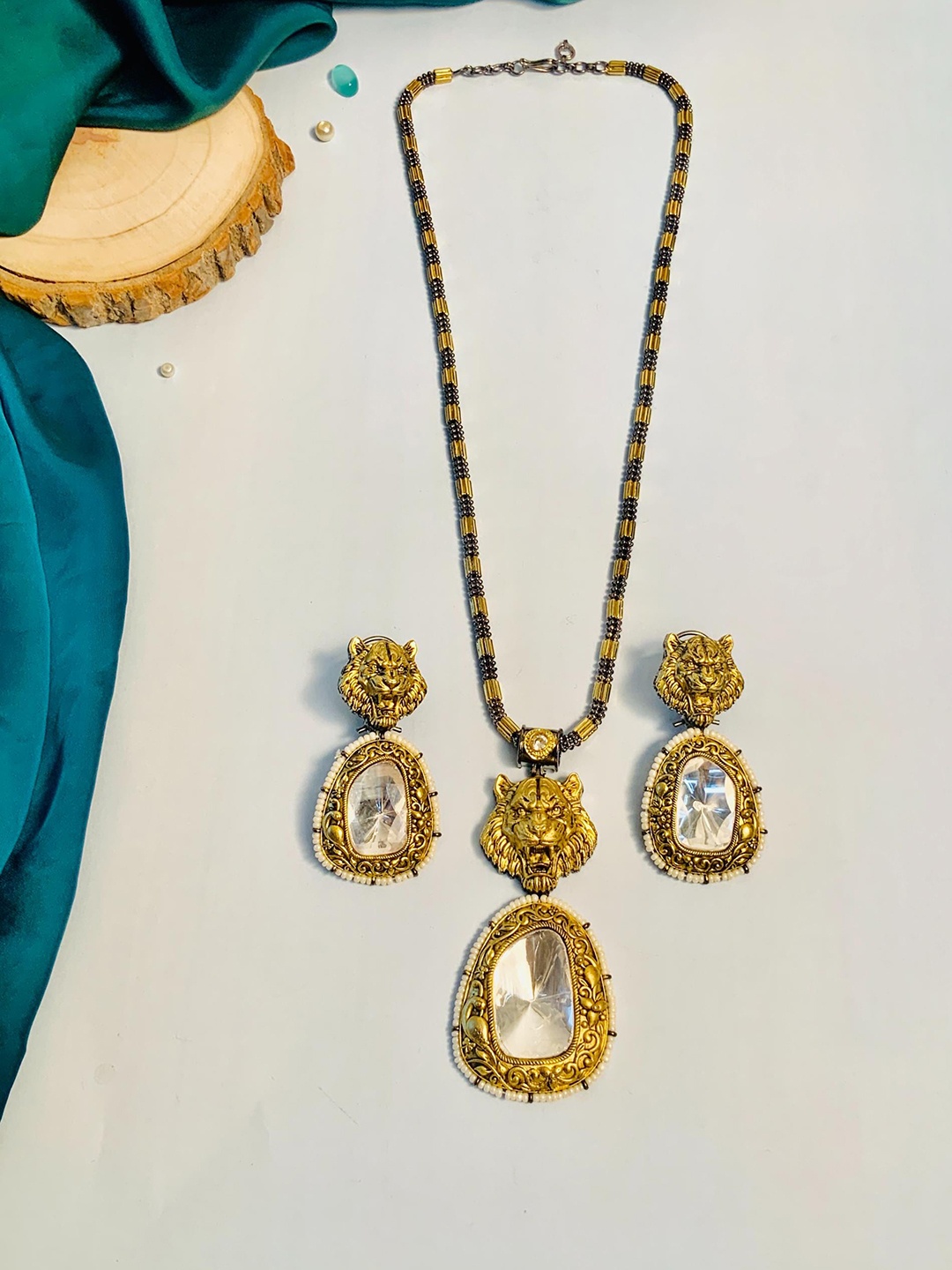 

ABDESIGNS Gold-Plated Artificial Stones And Beads Jewellery Set