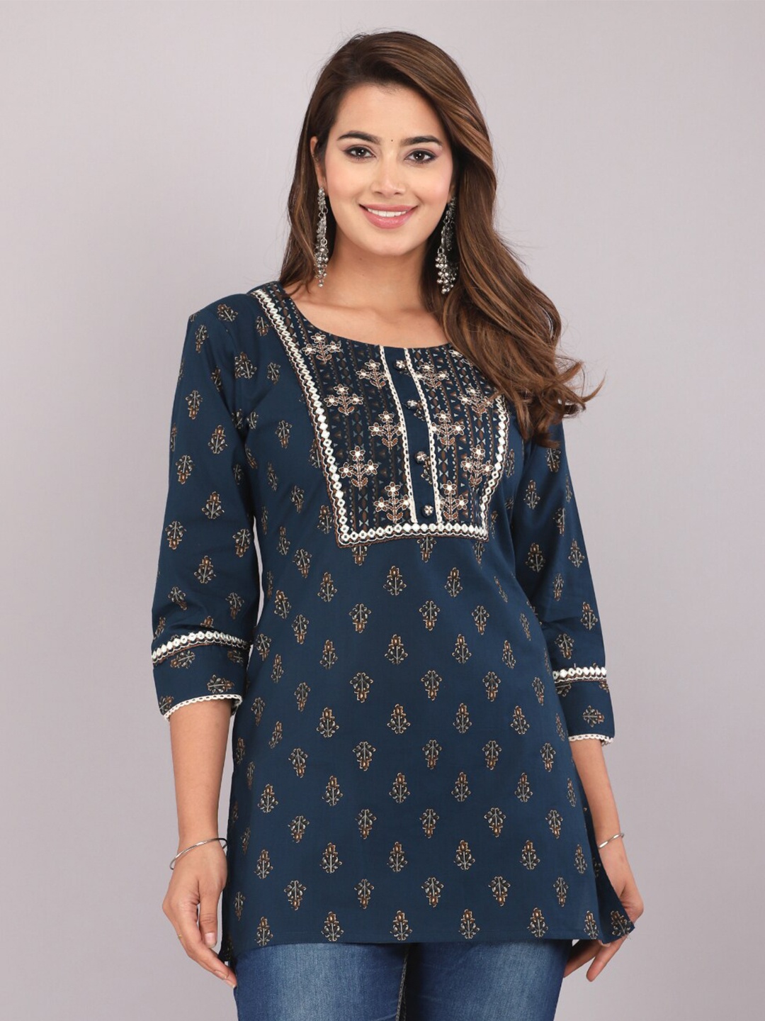

HIGHLIGHT FASHION EXPORT Ethnic Motif Printed Thread Work Straight Kurtis, Navy blue